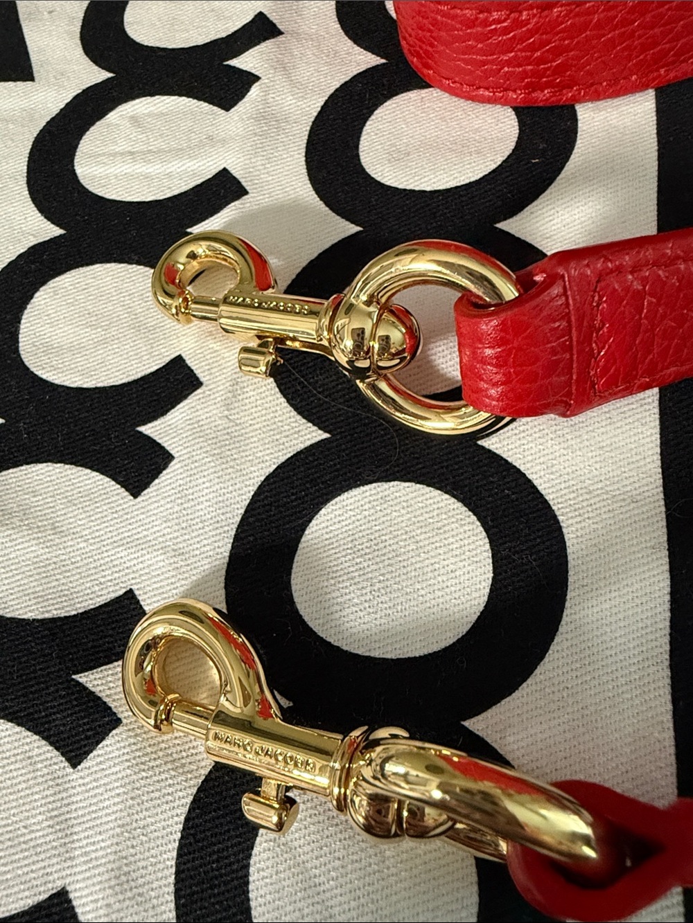 Marc Jacobs The Leather Small Tote Bag' - Picture 12 of 13